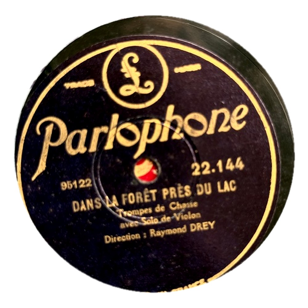 « Dans la forêt près du lac » – Raymond Drey