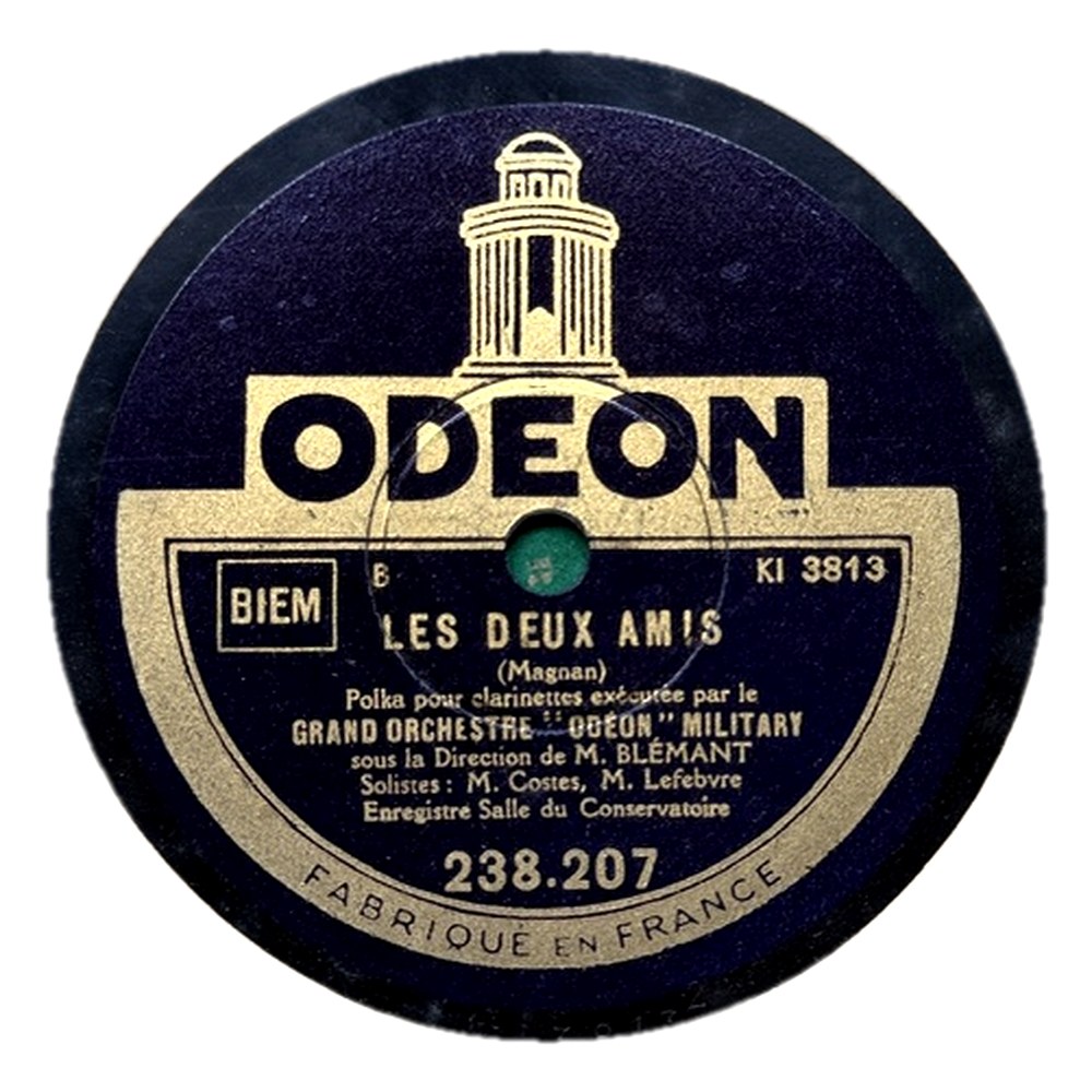 « Les Deux Amis » – Grand Orchestre Odeon Military